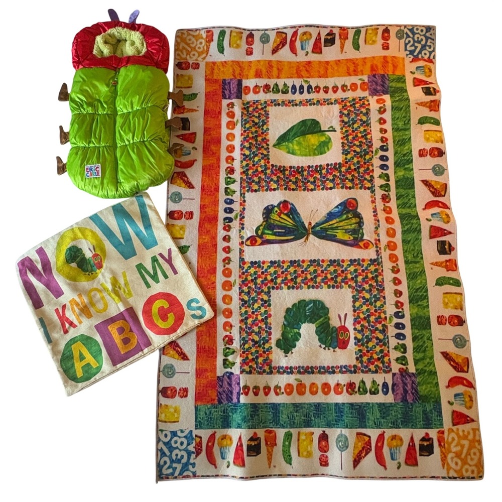 Very Hungry Caterpillar Reading Nook Set - Rug, ABC Pillow & Teddy Bear Bunting